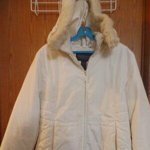 Van Heusen Women's Hooded White Puffer Jacket, Size M